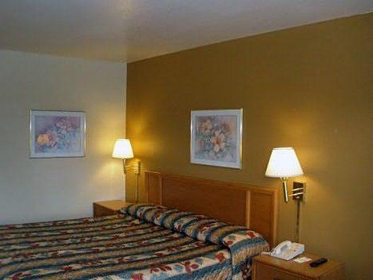 Gilroy Inn المظهر الخارجي الصورة