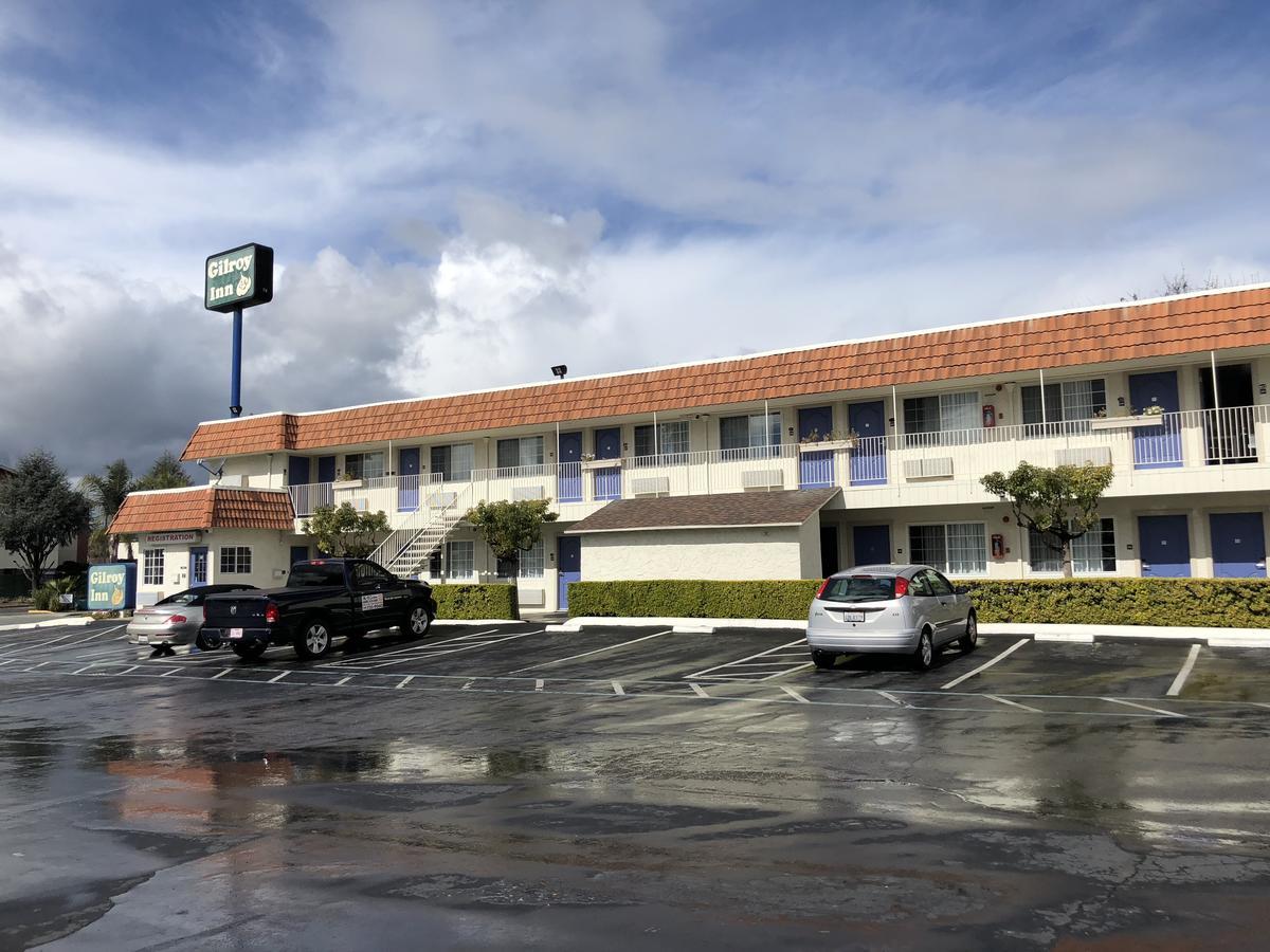 Gilroy Inn المظهر الخارجي الصورة