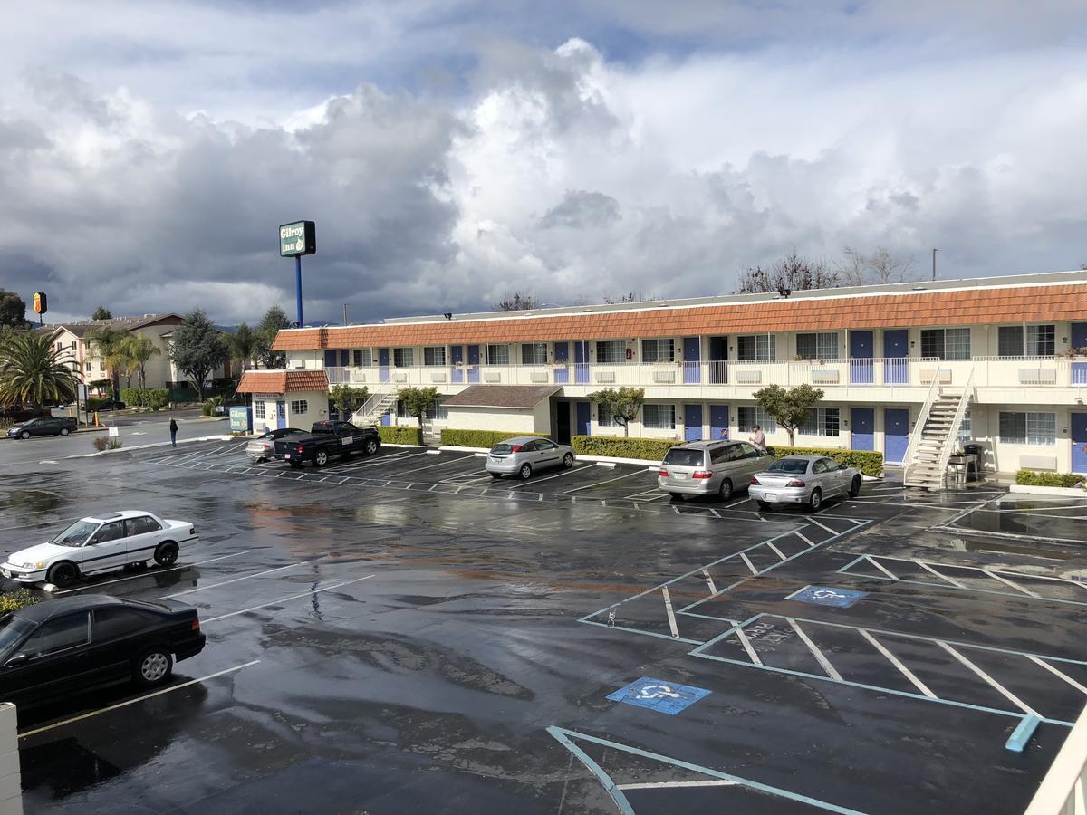 Gilroy Inn المظهر الخارجي الصورة