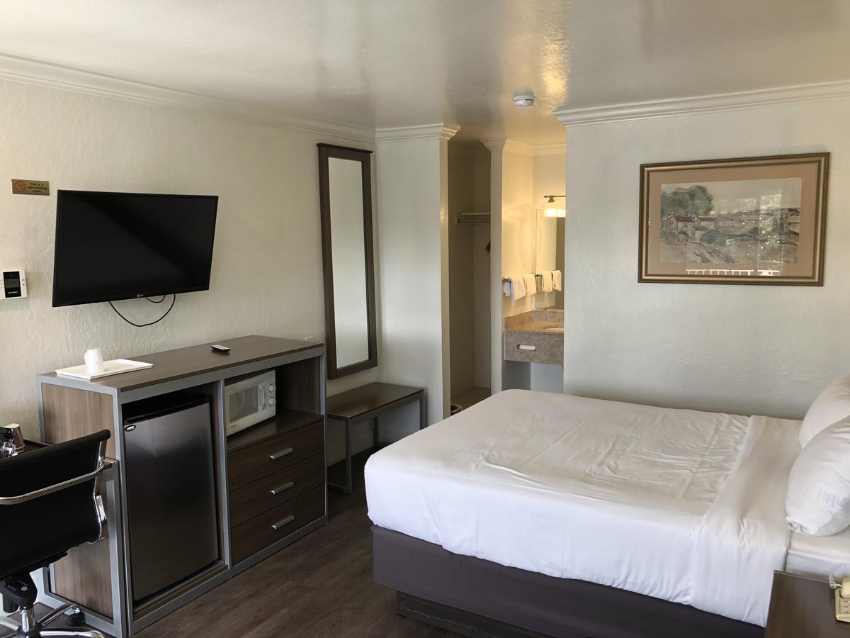 Gilroy Inn المظهر الخارجي الصورة