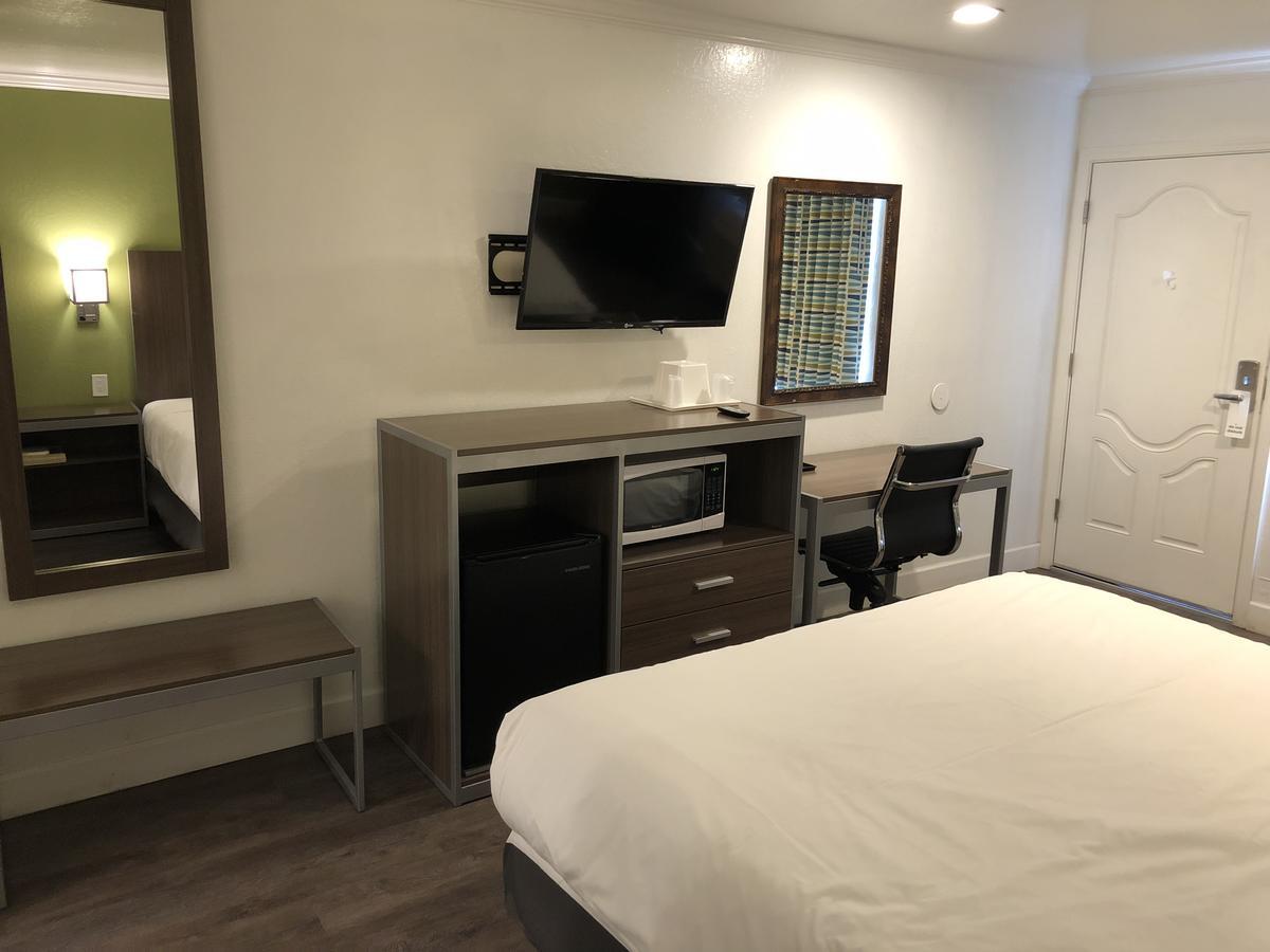 Gilroy Inn المظهر الخارجي الصورة