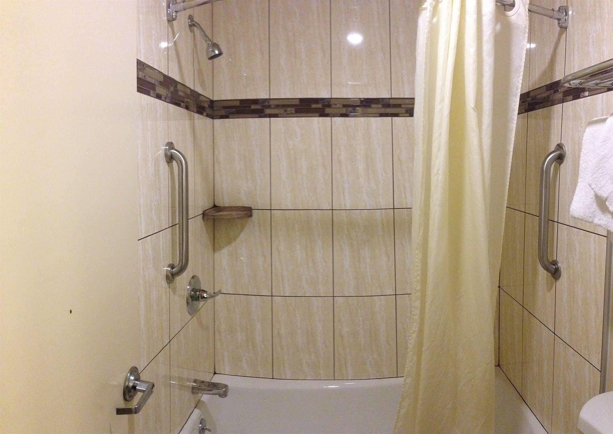 Gilroy Inn المظهر الخارجي الصورة