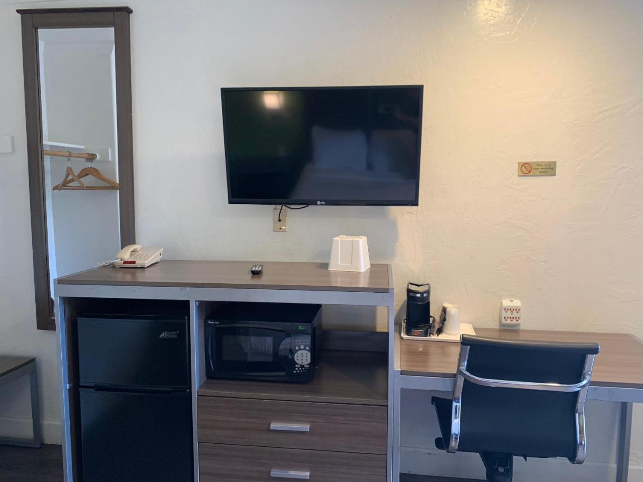 Gilroy Inn المظهر الخارجي الصورة